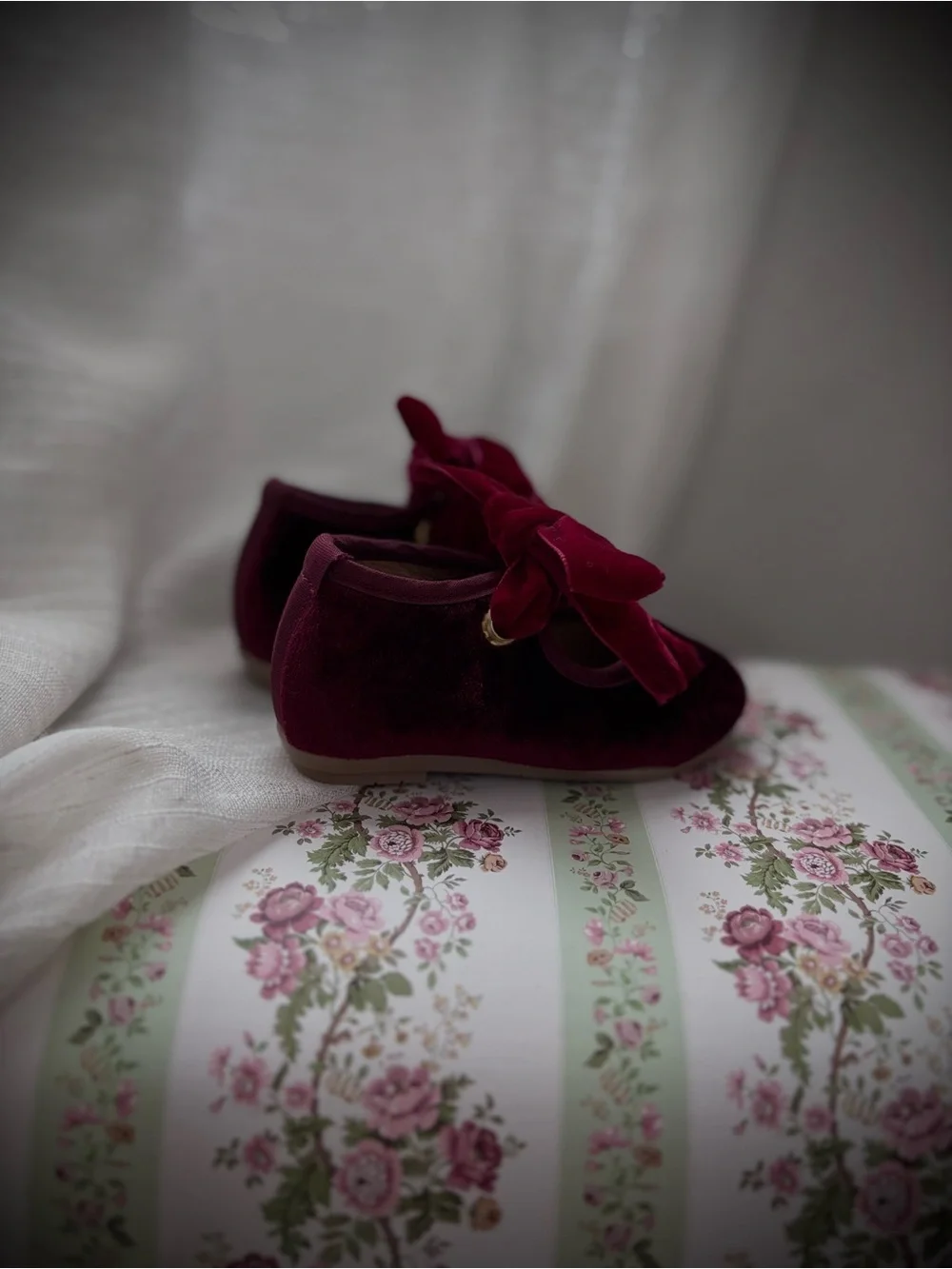 Spanish-style Mary Janes with velvet bow – Bordeaux NEW